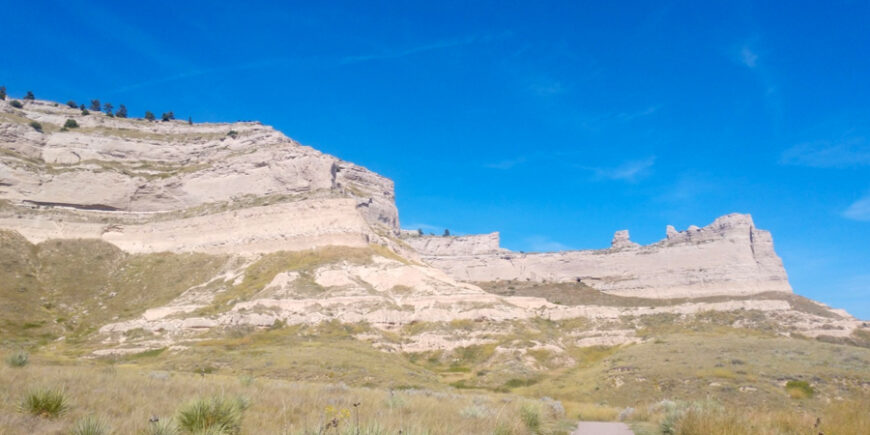 Hiking Scott’s Bluff – A Nebraska We Didn’t Know Existed – Day 6 hiking scotts bluff