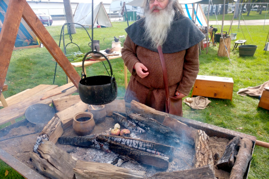 viking cooking. 