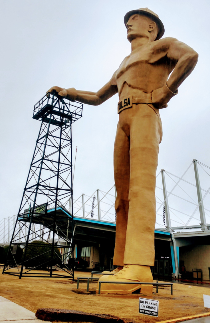 The Golden Driller And The Strange Sights We See Along The Way!