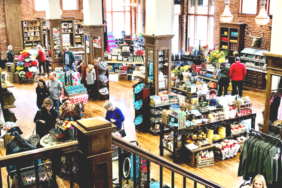 Visiting the Pioneer Woman Mercantile - Splendry