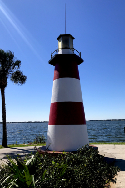 lake lighthouse 