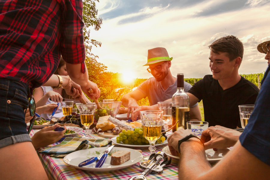 dinner party manners